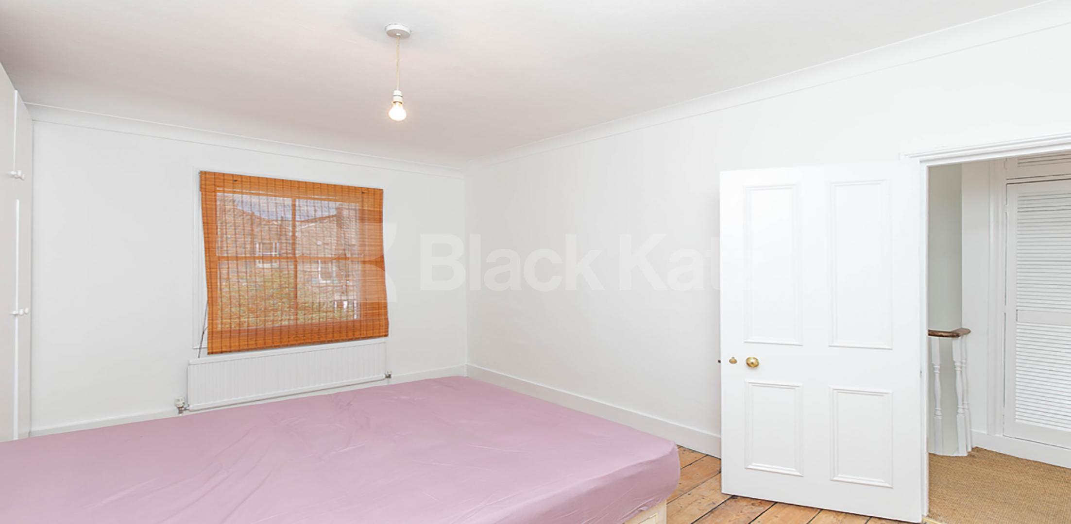Amazing two bedrooom property fully unfurnished set in a period conversion Marquis Road, Camden